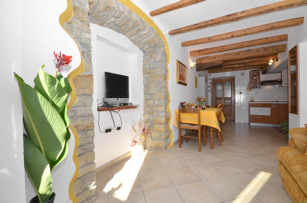 Bella Vista Apartments Motovun Ruang foto