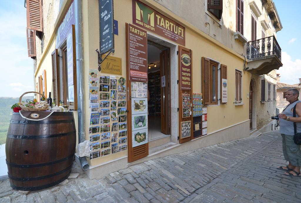 Bella Vista Apartments Motovun Bagian luar foto